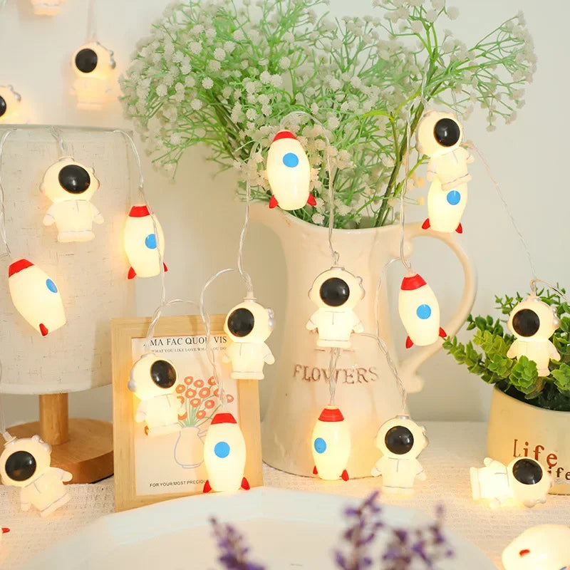 GUIRLANDE LUMINEUSE LED FUSÉES ET ASTRONAUTES-DÉCORATION POUR CHAMBRE D'ENFANT