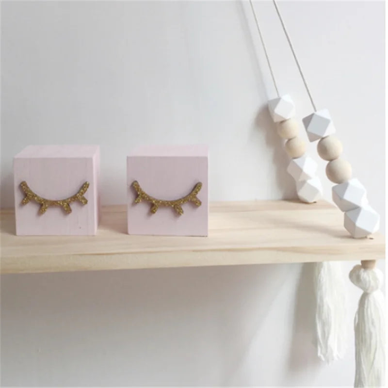 ÉTAGÈRE DE RANGEMENT MURALE EN BOIS AVEC PAMPILLES