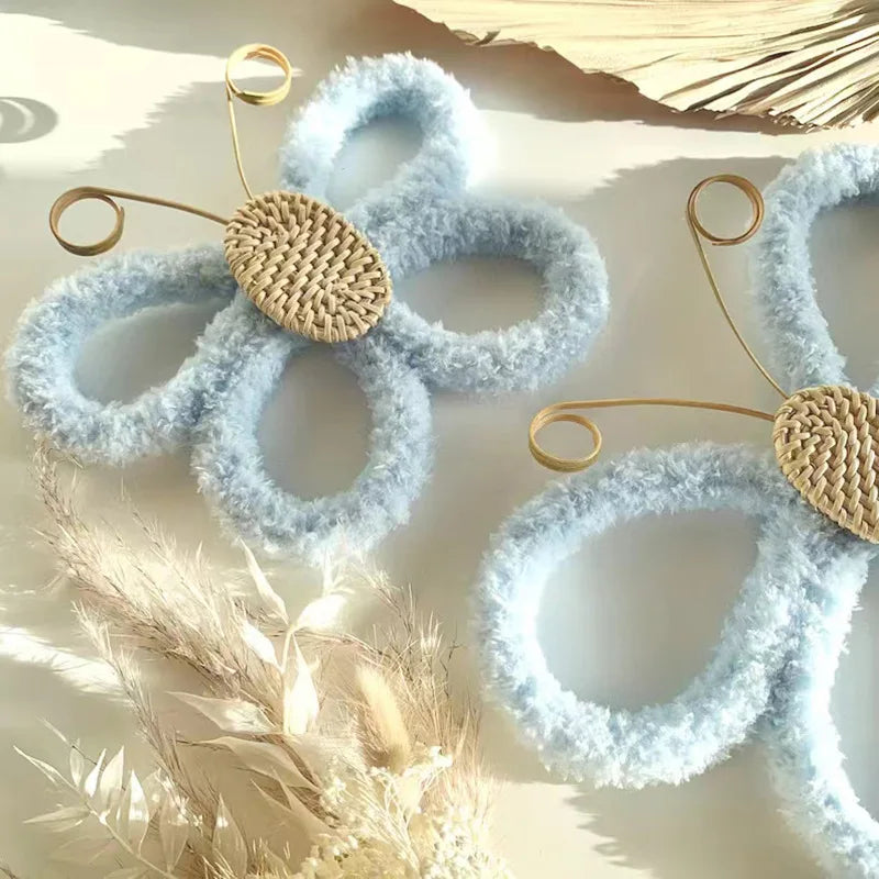 LOT DE 2 DÉCORATIONS MURALES EN FORME DE PAPILLON